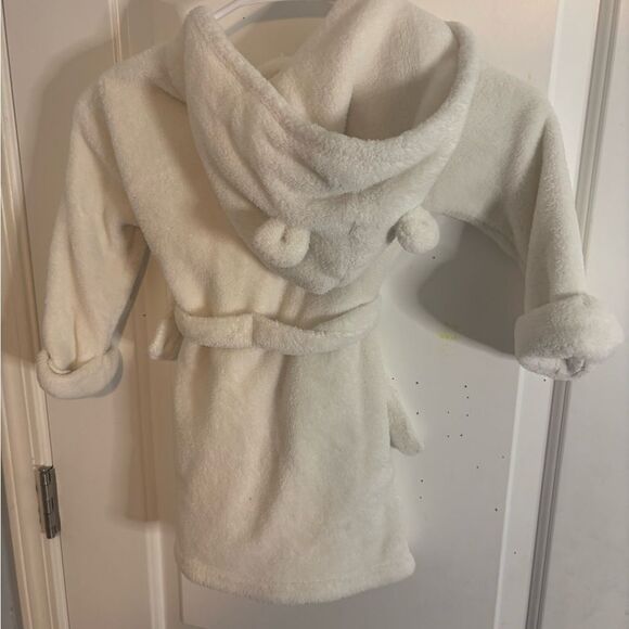 GAP baby Soft White Toddler bathrobe size 2T EUC - Picture 4 of 4